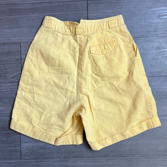 Vintage 80s High Waisted Butter Yellow Pleated Waist Shorts Size 26” / 9 - Picture 3 of 5